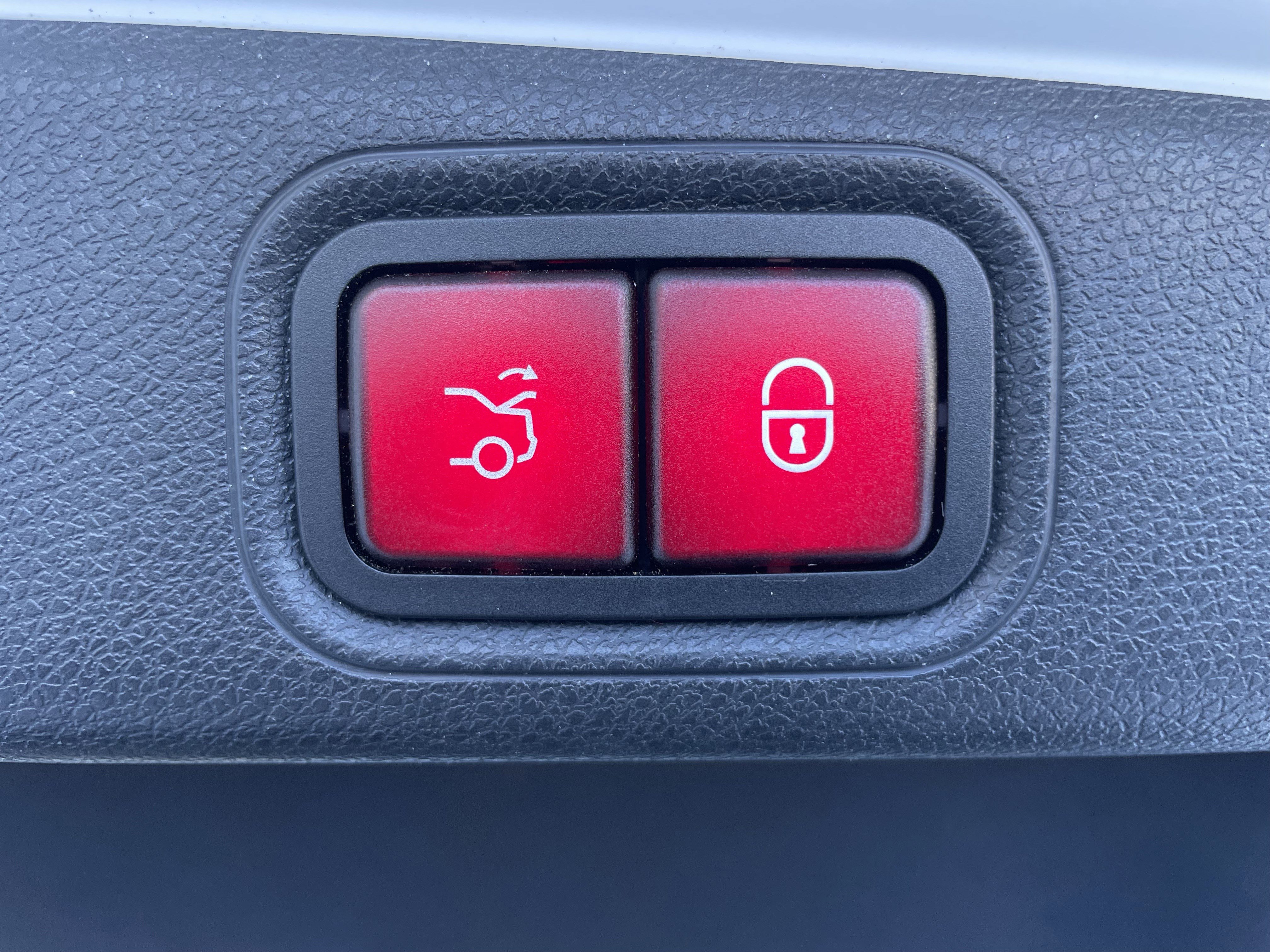 Used 2020 Mercedes-Benz E 350 4MATIC Sedan image 38