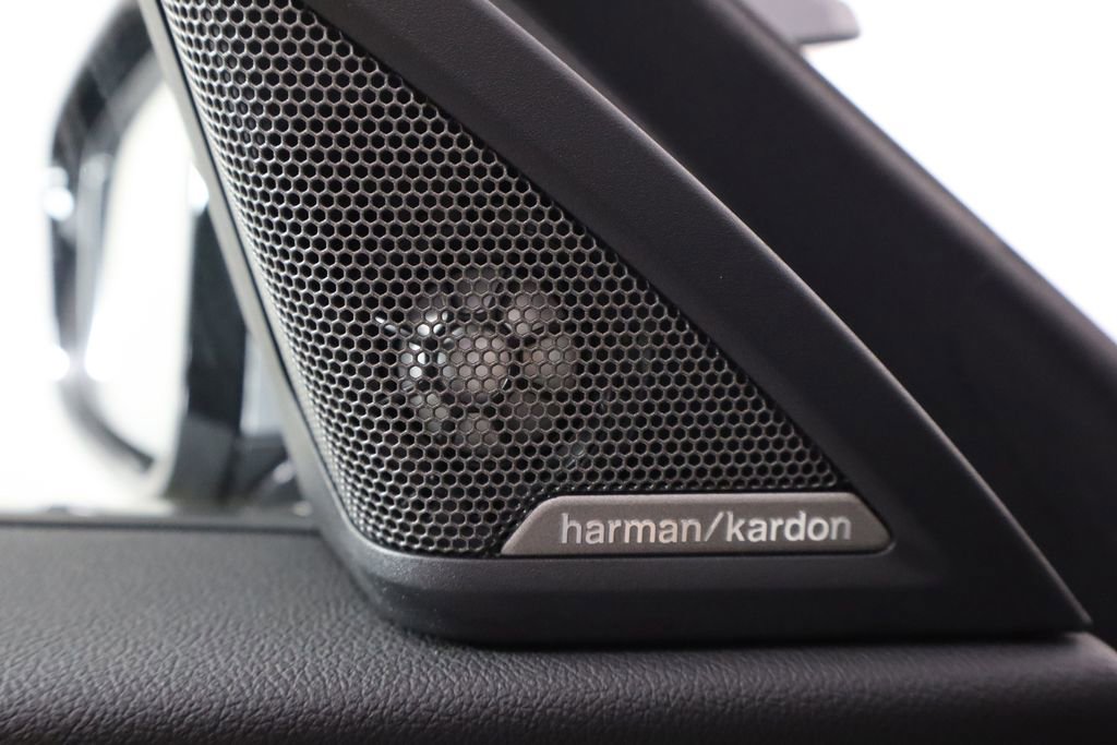 Used 2025 BMW M2 image 18