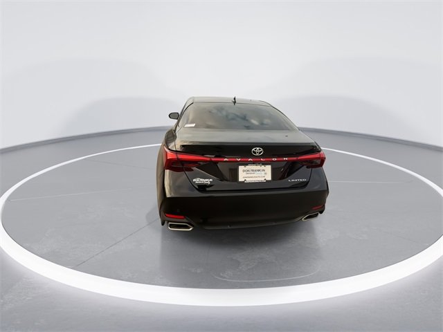 Used 2022 Toyota Avalon Limited image 7