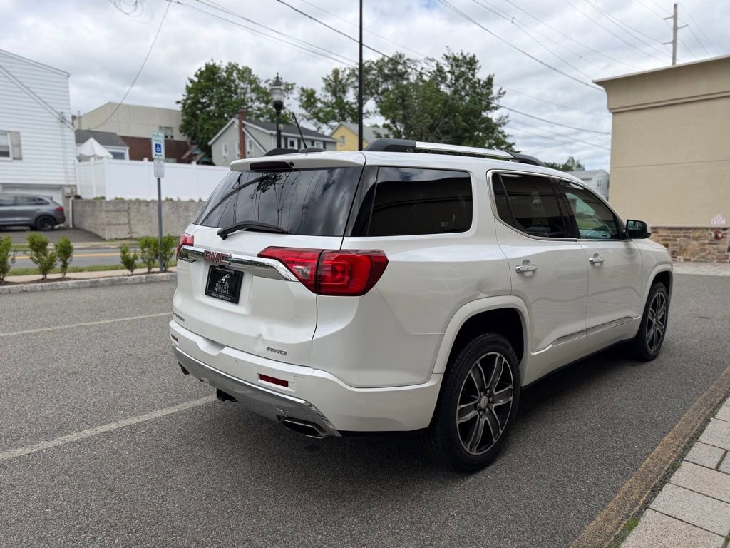 Used 2017 GMC Acadia Denali w/ Technology Package AWD/4WD image 5
