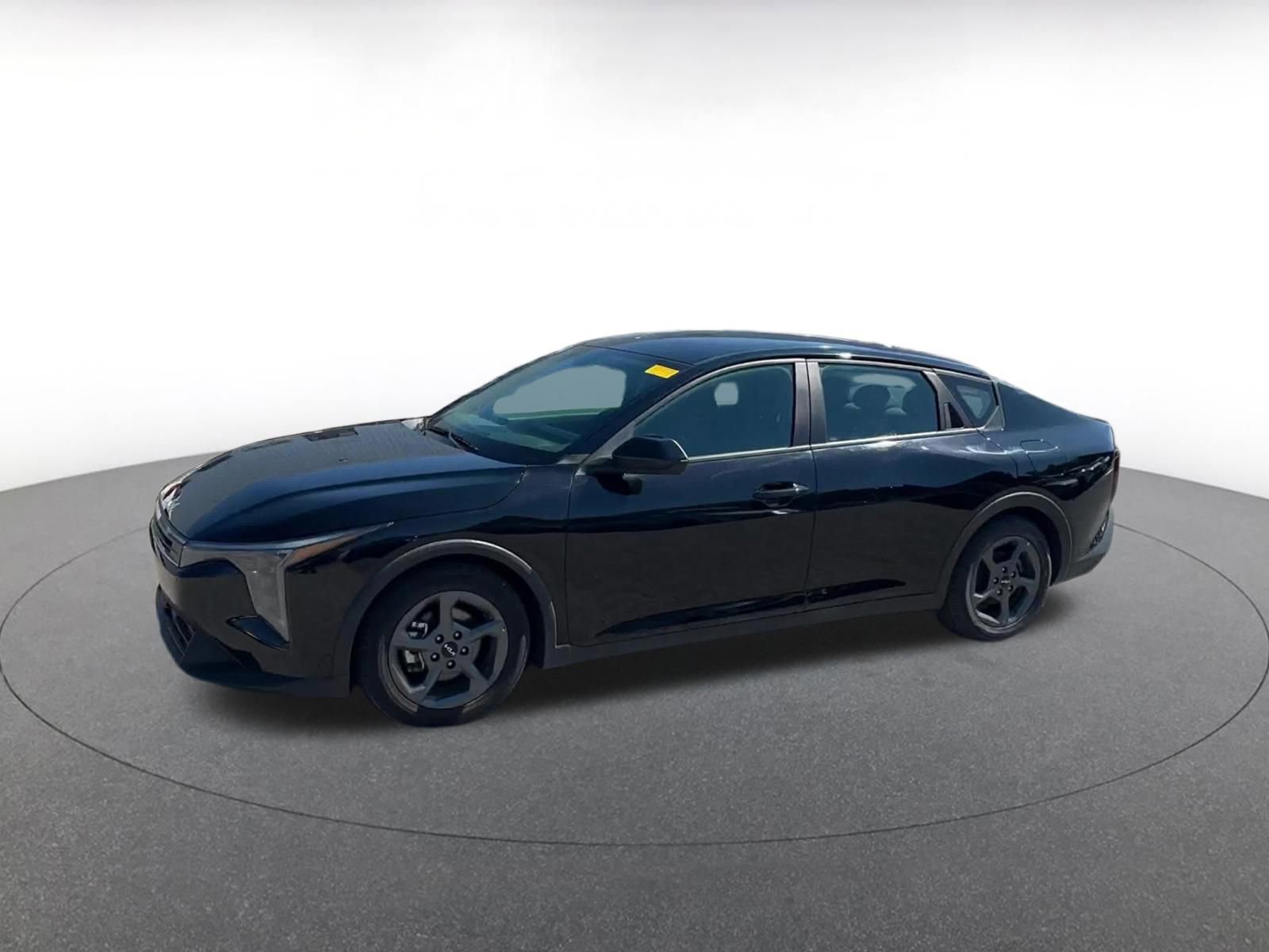 Used 2025 Kia K4 LXS image 8