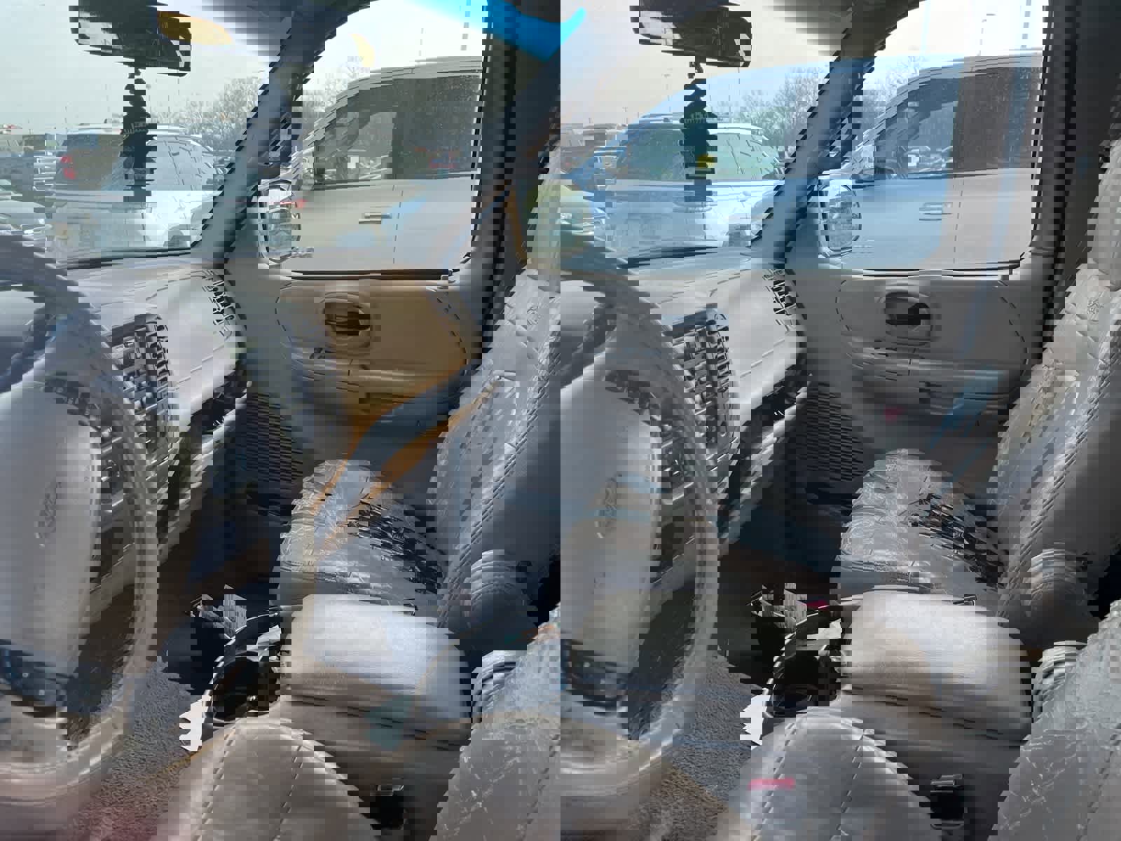 Used 1999 Ford F150 Lariat image 25