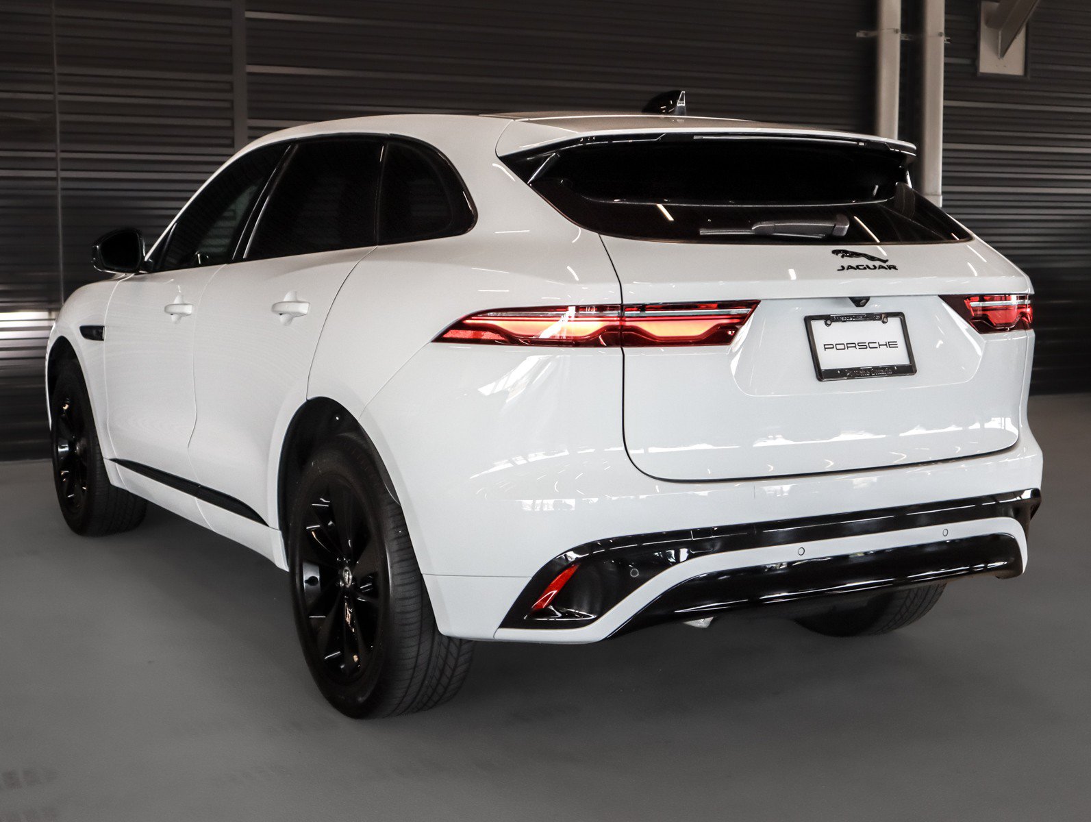 Used 2024 Jaguar F-PACE R-Dynamic S AWD/4WD image 2