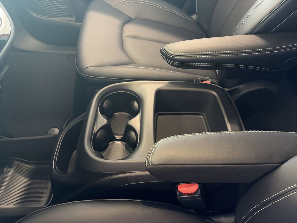 New 2026 Chrysler Pacifica Select FWD image 17