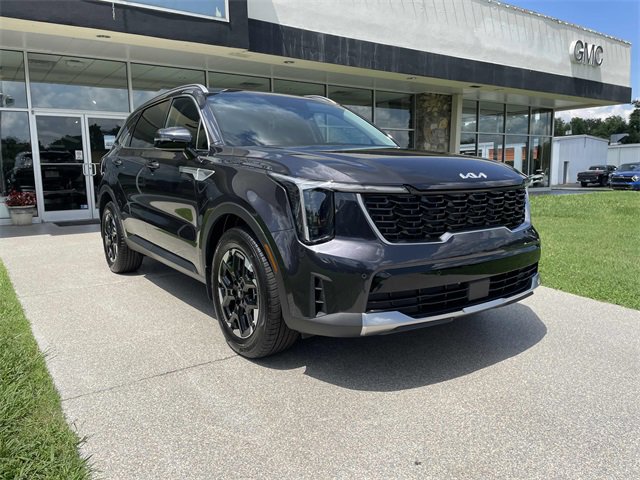 New 2025 Kia Sorento S image 1