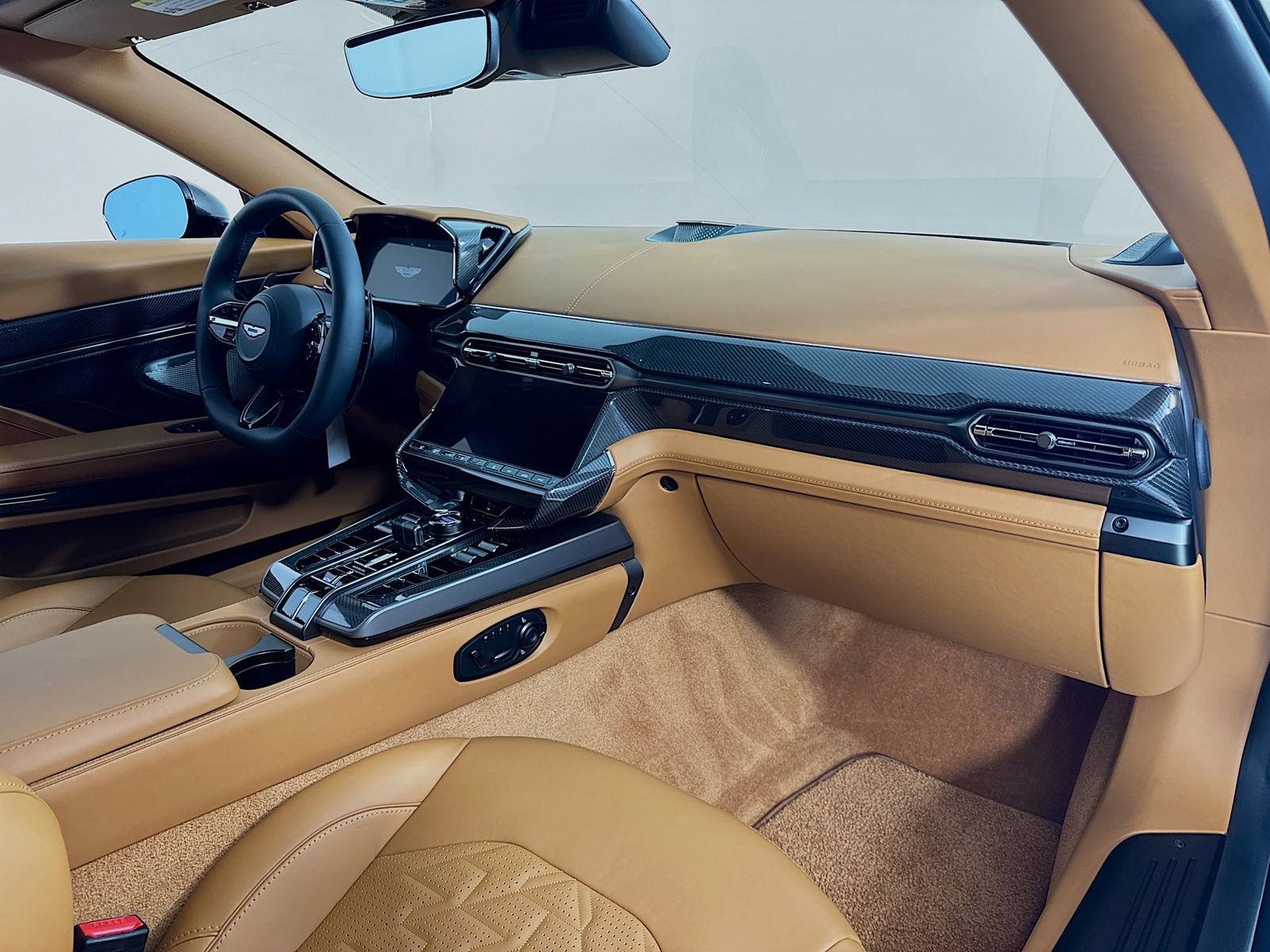 Used 2026 Aston Martin Vanquish Convertible RWD image 23