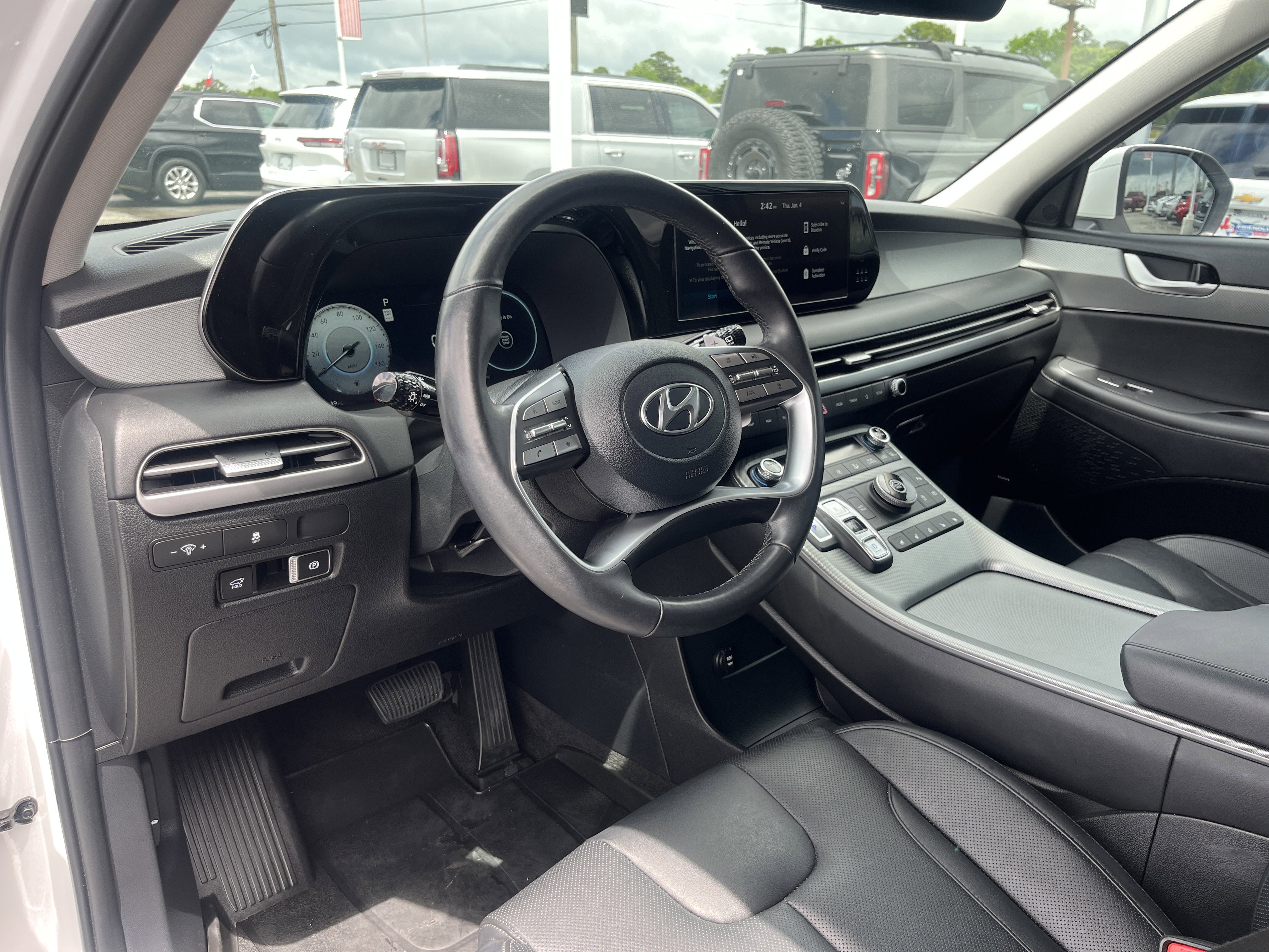 Used 2023 Hyundai Palisade SEL FWD image 13