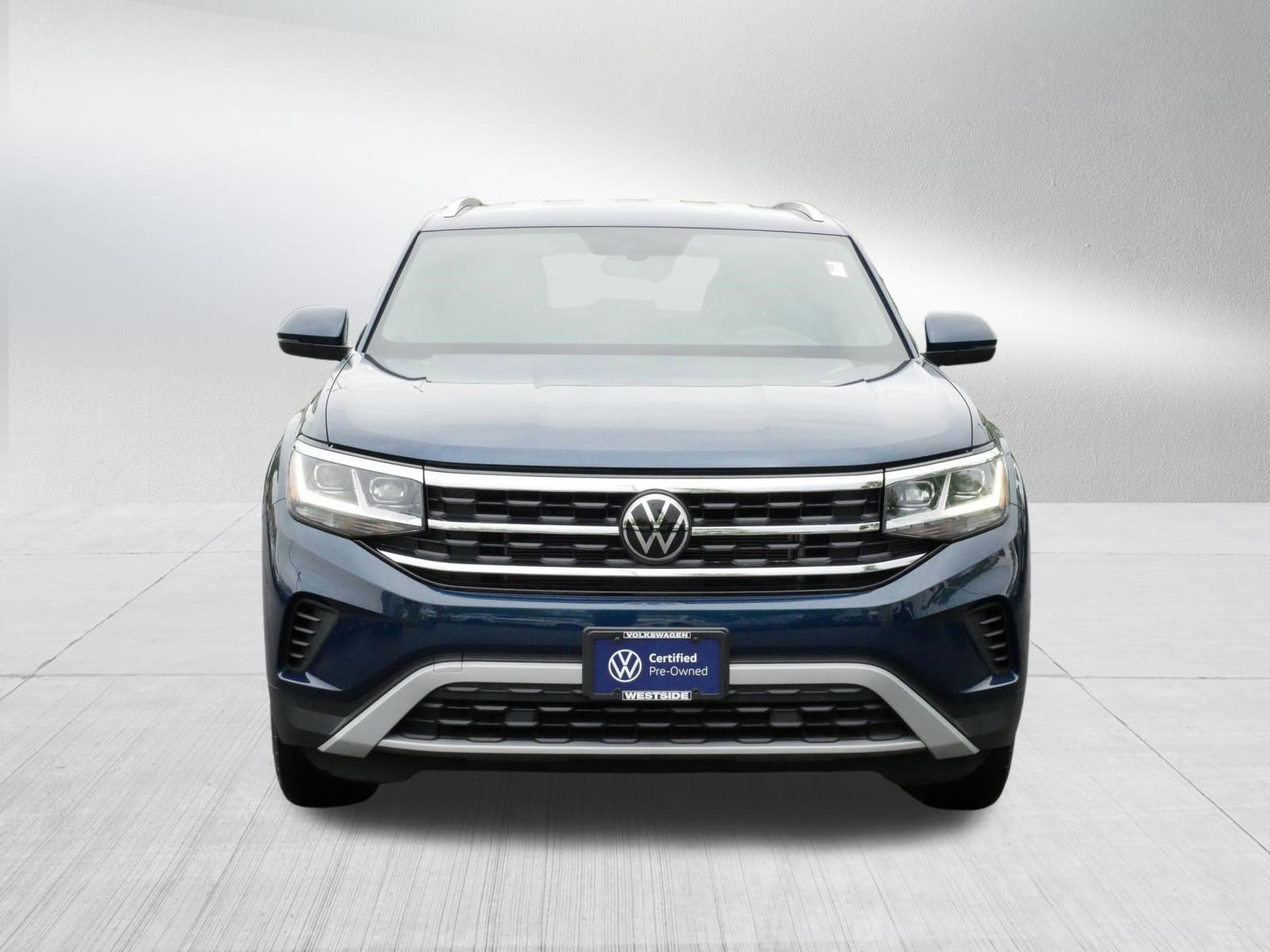 Certified 2023 Volkswagen Atlas Cross Sport SE AWD/4WD image 2