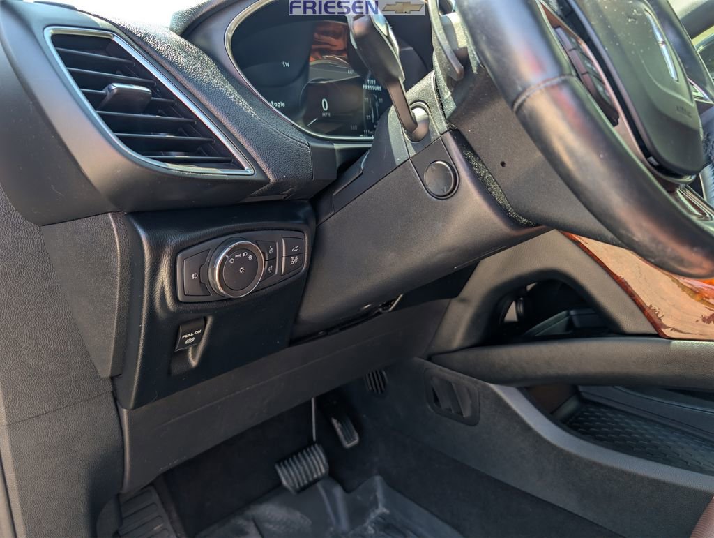 Used 2020 Lincoln Nautilus Reserve w/ Cargo Utility Package AWD/4WD image 10