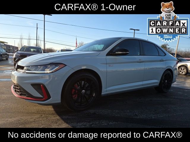 Used 2025 Volkswagen Jetta GLI Autobahn image 3