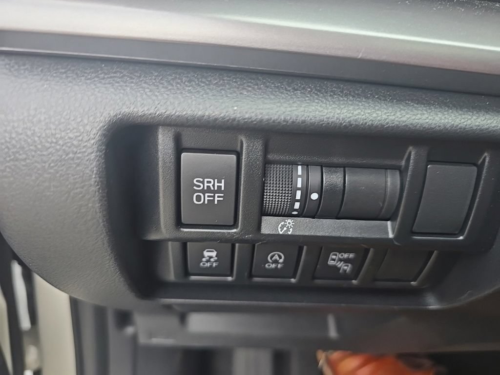 Used 2021 Subaru Crosstrek 2.5i Limited w/ Moonroof Package 2 AWD/4WD image 12