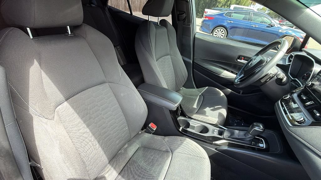 Used 2021 Toyota Corolla SE w/ Special Edition FWD image 29
