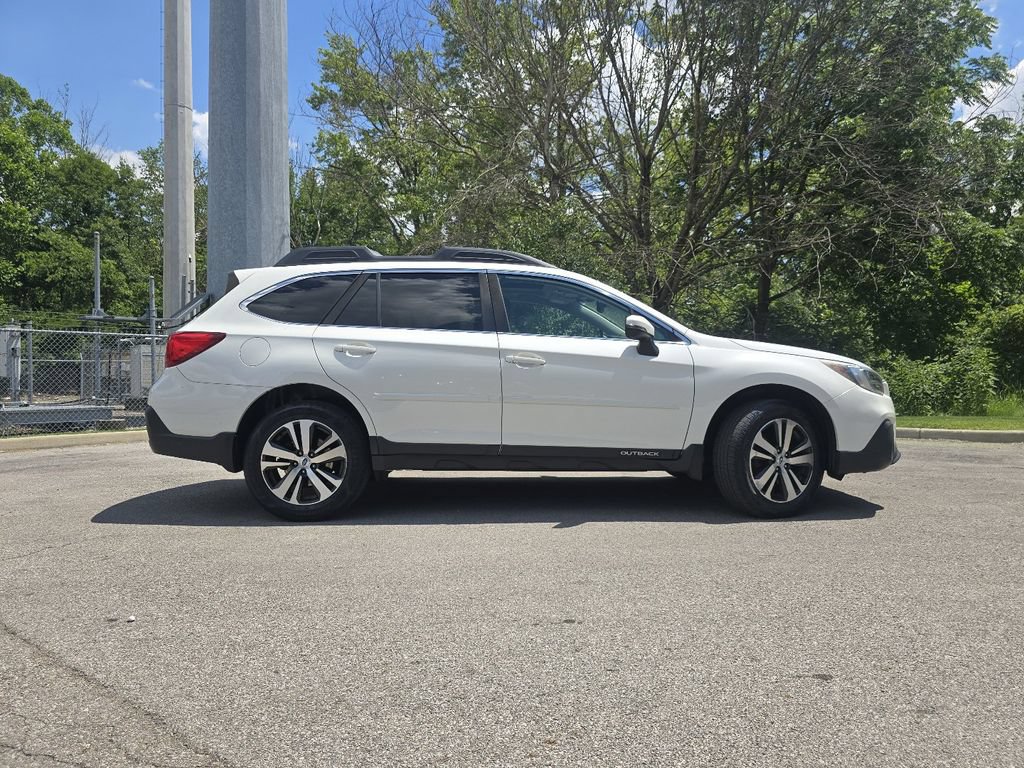 Used 2018 Subaru Outback 2.5i Limited AWD/4WD image 16