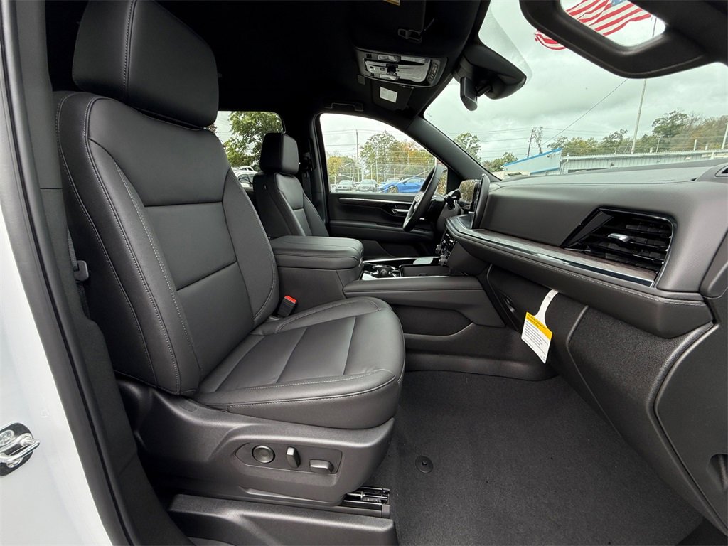 New 2026 Chevrolet Suburban LT w/ Comfort Package image 25