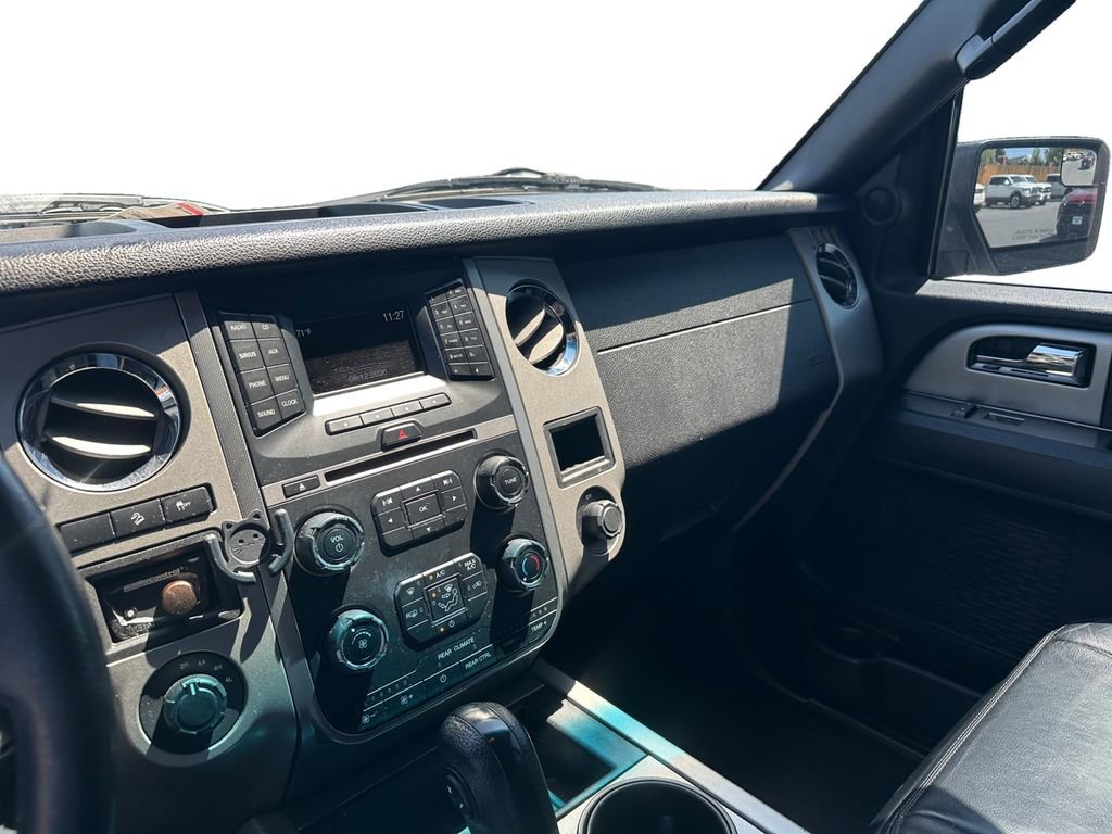 Used 2015 Ford Expedition XLT AWD/4WD image 20