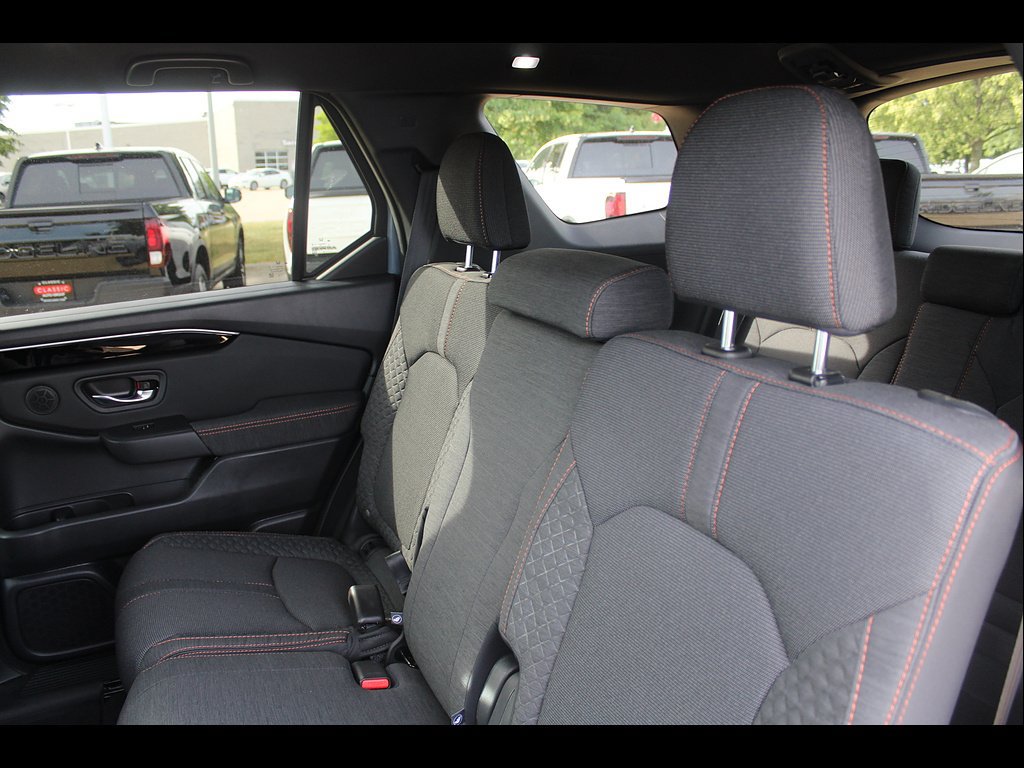 New 2026 Honda Pilot Sport image 7