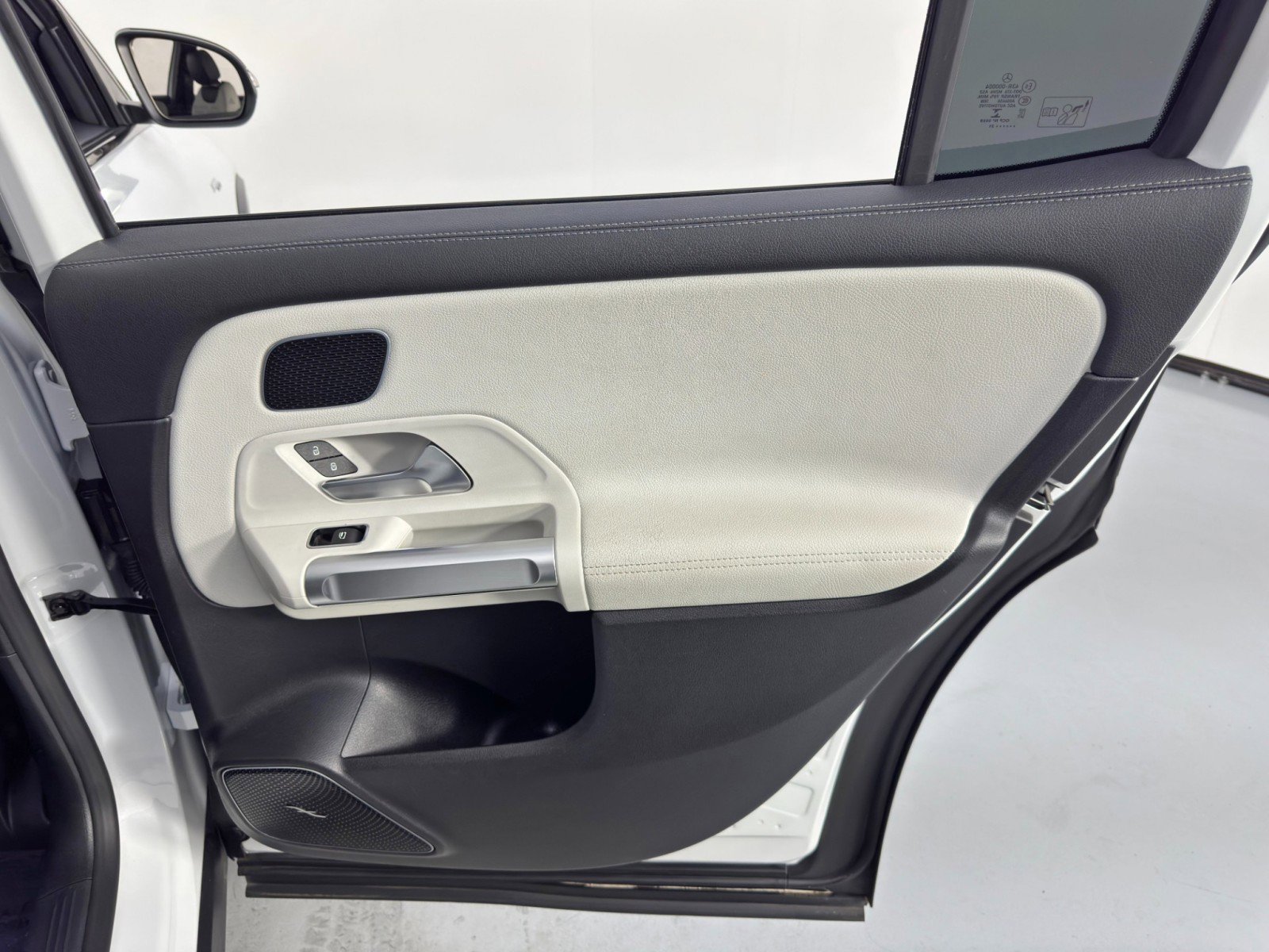 Used 2021 Mercedes-Benz GLB 35 AMG 4MATIC image 46