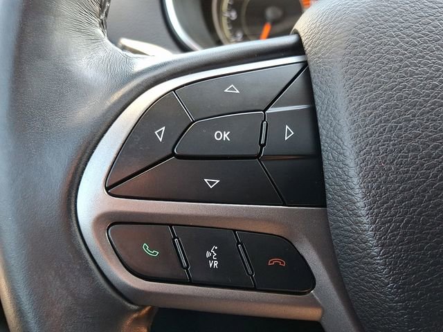 Used 2019 Jeep Cherokee Limited image 24