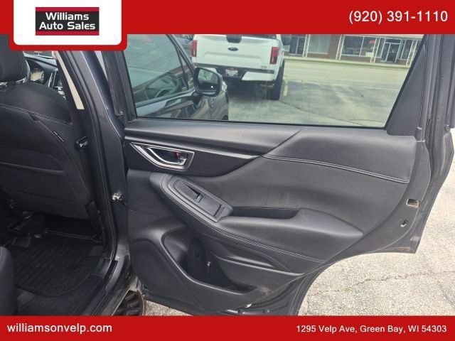 Used 2022 Subaru Forester Premium AWD/4WD image 18