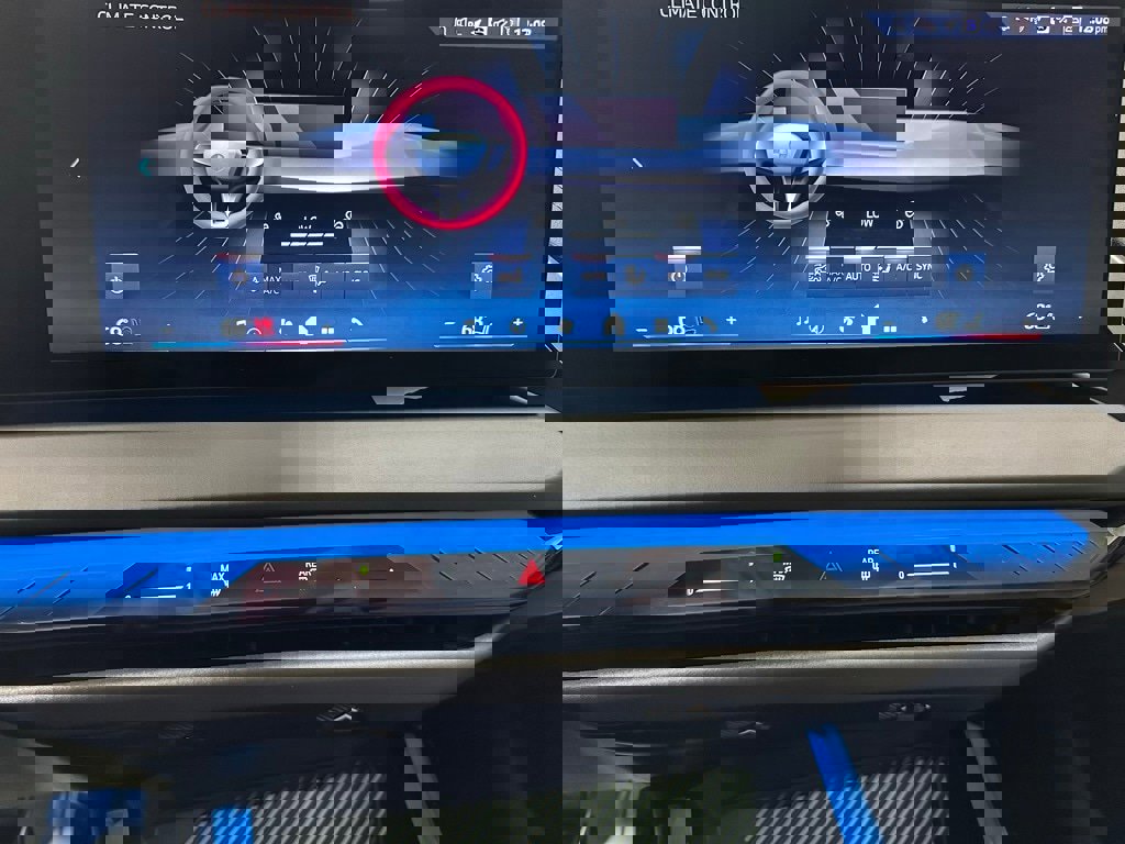 Used 2025 BMW X3 xDrive30i w/ M Sport Package image 29