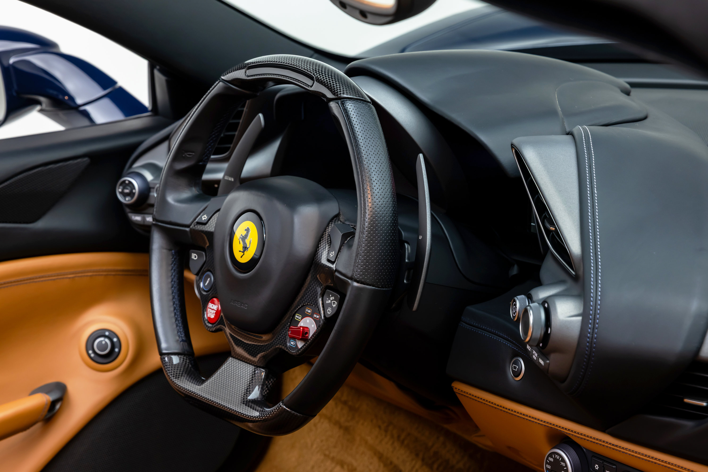 Used 2018 Ferrari 488 Spider RWD image 34