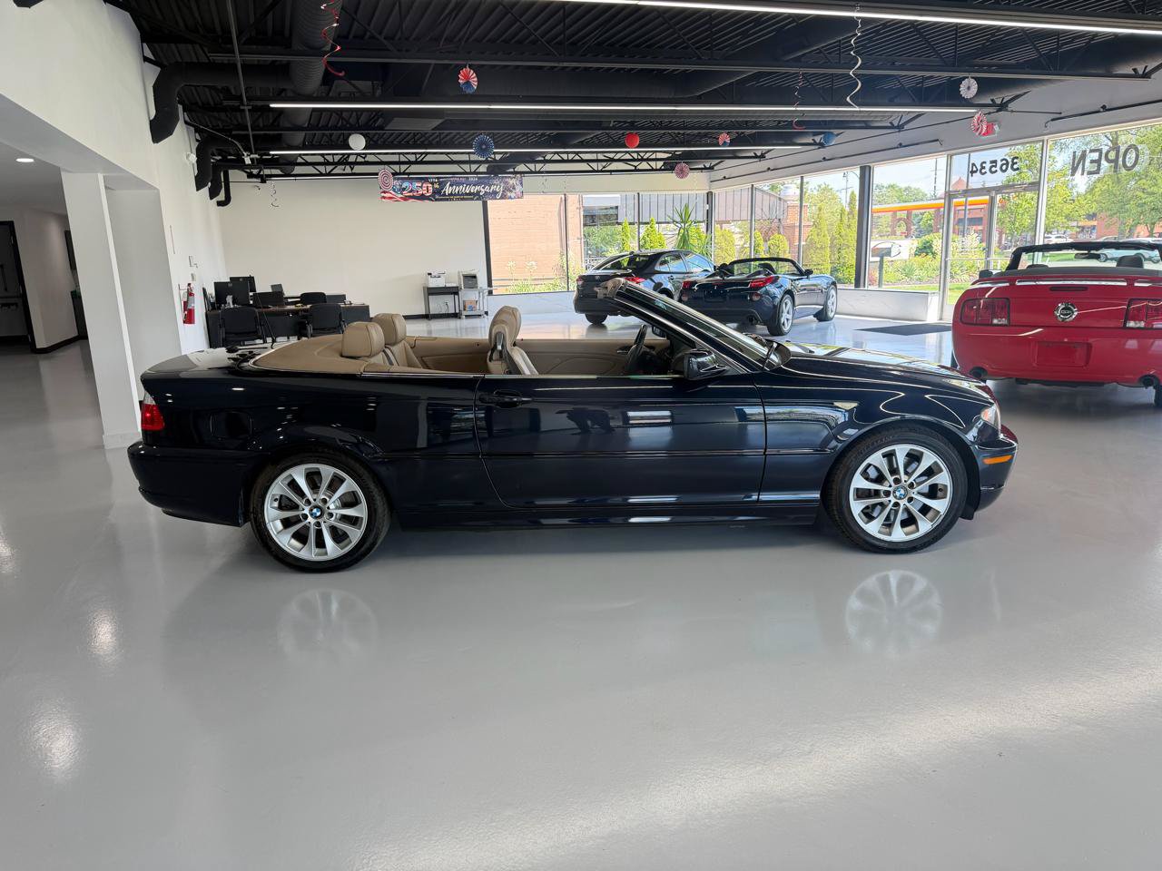 Used 2006 BMW 330Ci Convertible RWD image 4