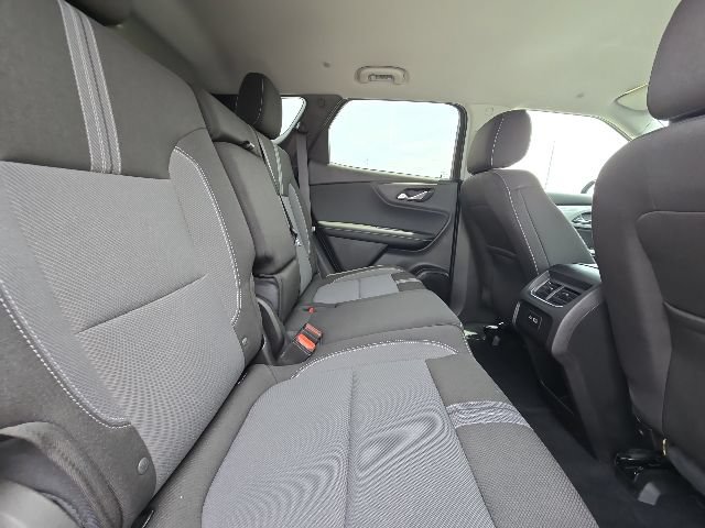 Used 2025 Chevrolet Blazer LT w/ Convenience Package FWD image 13