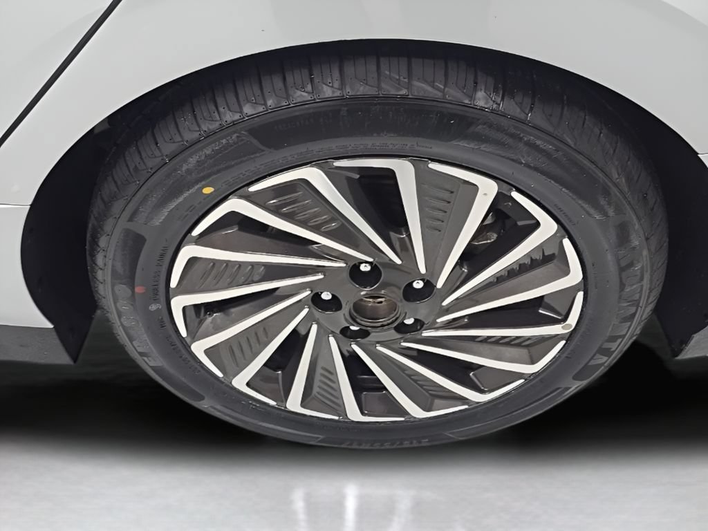 Certified 2024 Hyundai Sonata Limited FWD image 41