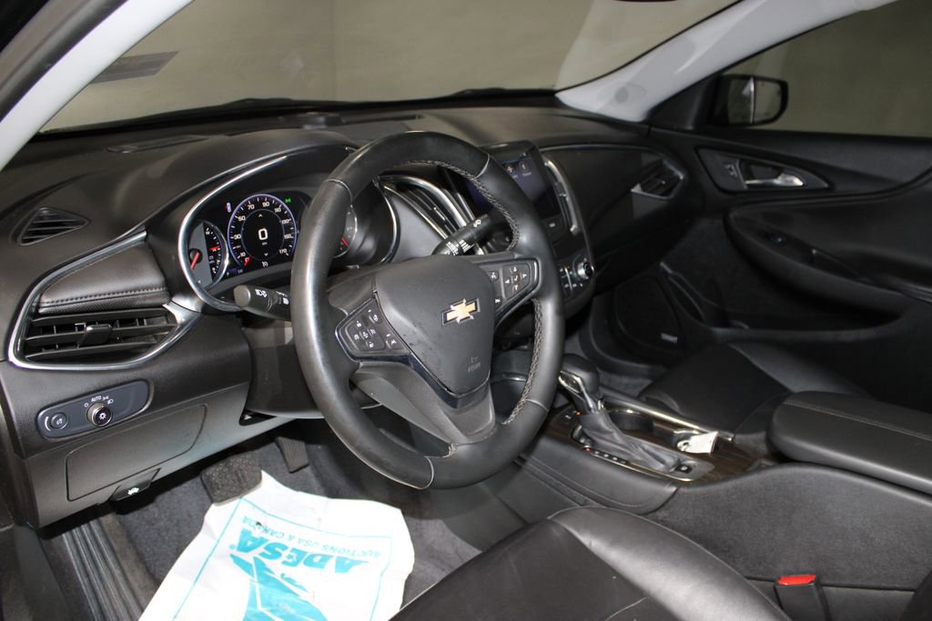 Used 2025 Chevrolet Malibu LT FWD image 17