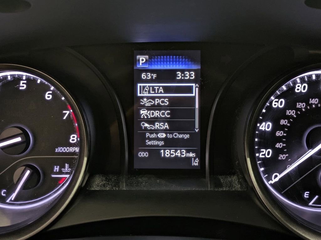 Used 2023 Toyota Camry SE image 5