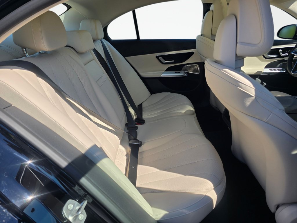 New 2027 Mercedes-Benz E 350 4MATIC Sedan image 21