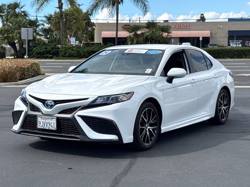 Certified 2024 Toyota Camry SE FWD image 6