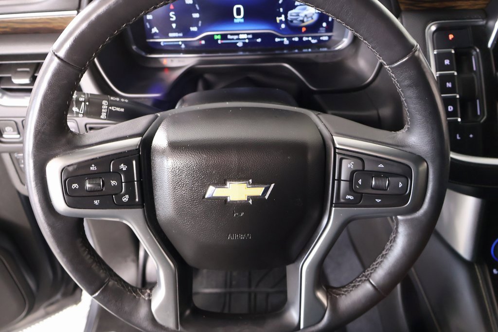 Used 2022 Chevrolet Suburban Premier image 3