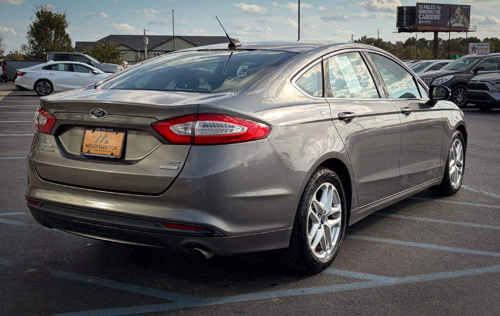 Used 2013 Ford Fusion SE FWD image 30