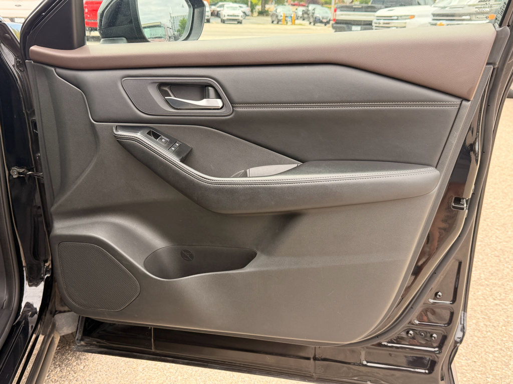 Used 2023 Nissan Rogue SL w/ SL Premium Package AWD/4WD image 18