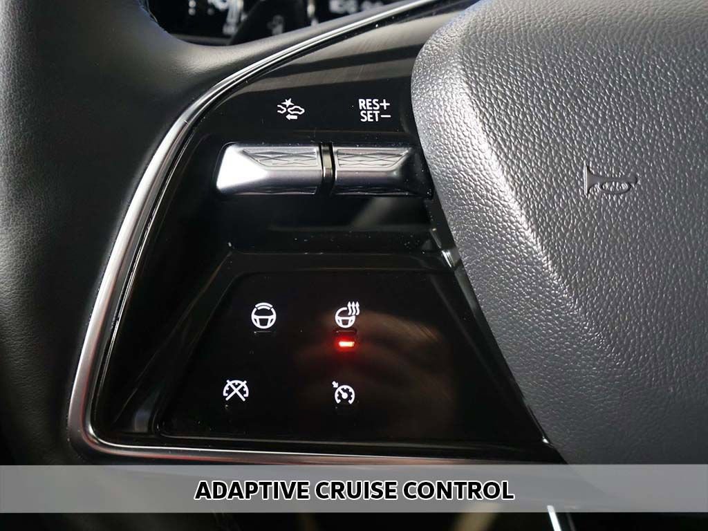 Used 2025 Cadillac Lyriq Sport AWD/4WD image 6