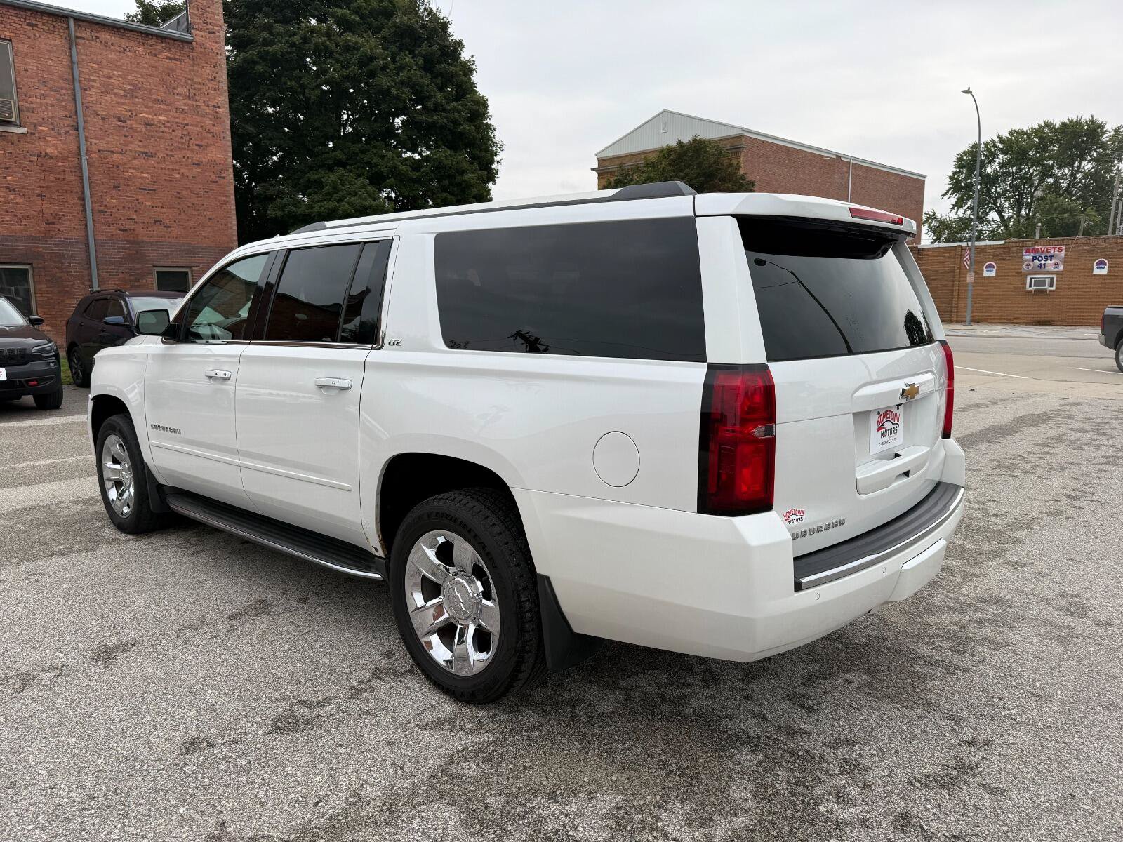Used 2016 Chevrolet Suburban LTZ AWD/4WD image 7