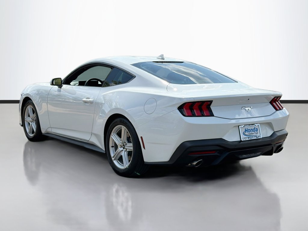 Used 2026 Ford Mustang Coupe RWD image 7