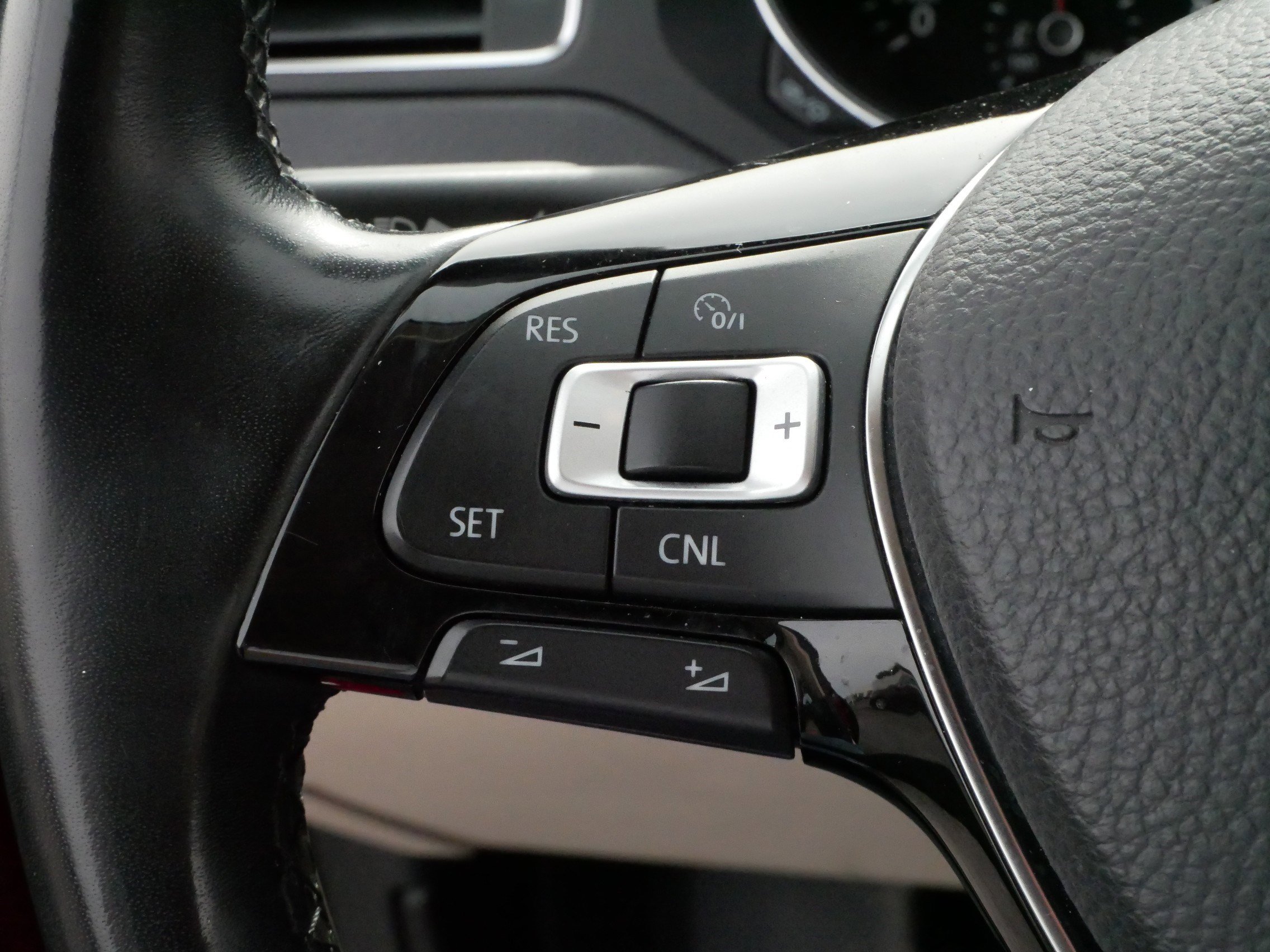 Used 2017 Volkswagen Jetta SE image 24