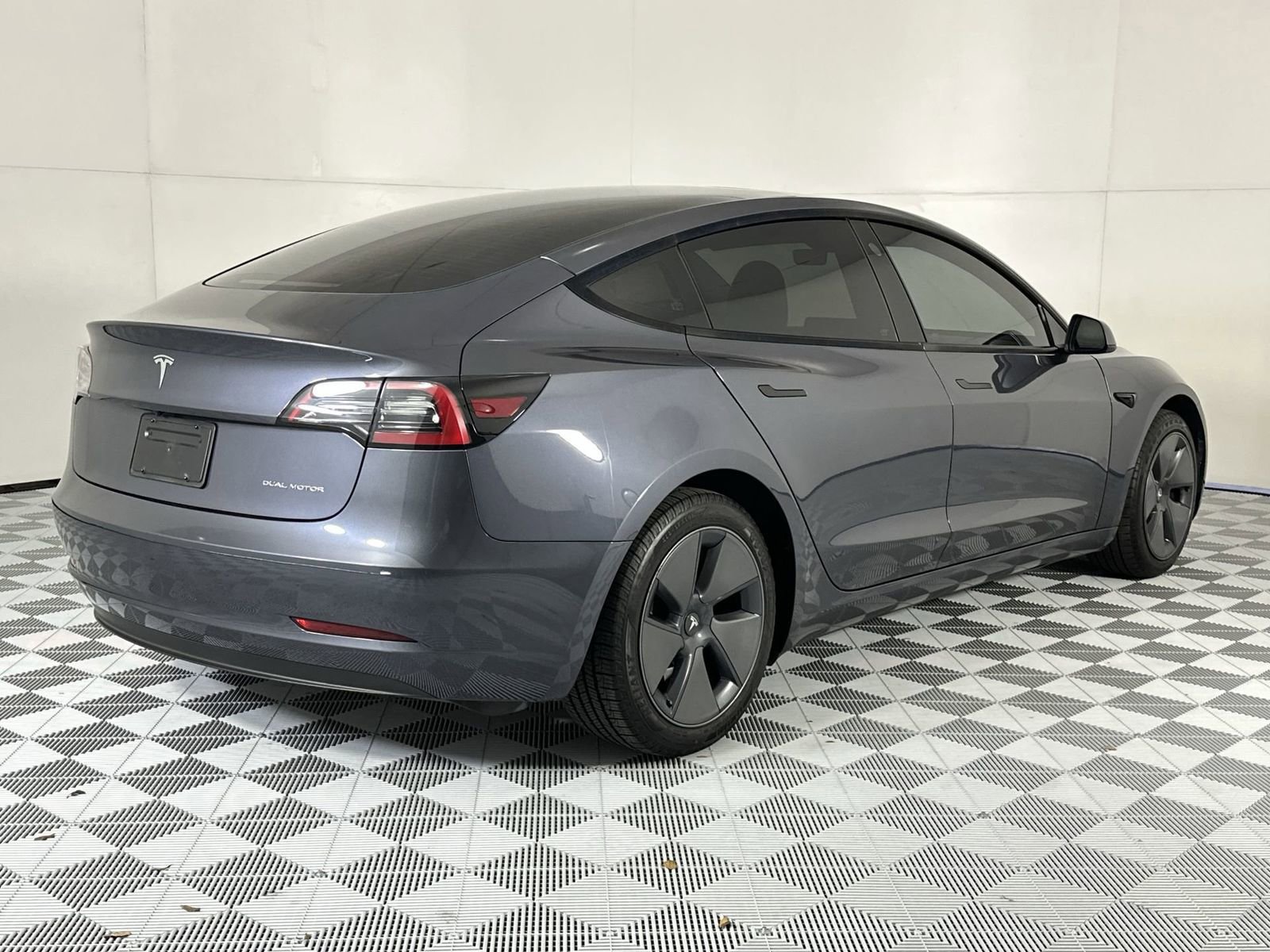 Used 2023 Tesla Model 3 Long Range image 8