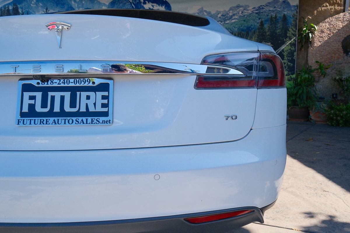 Used 2015 Tesla Model S 70 RWD image 38