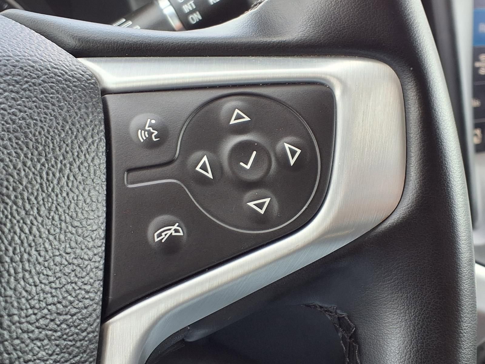 Used 2023 GMC Acadia SLT image 25