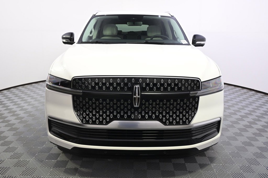 New 2025 Lincoln Navigator Reserve image 10