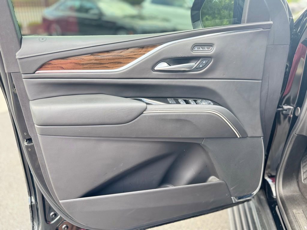 Used 2024 Cadillac Escalade ESV Sport Platinum w/ LPO, ONYX Package image 22