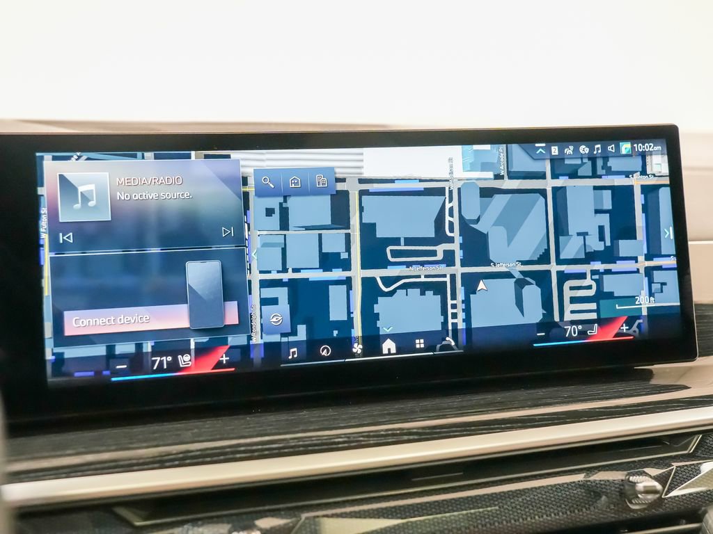 Used 2024 BMW X6 xDrive40i w/ Premium Package image 28