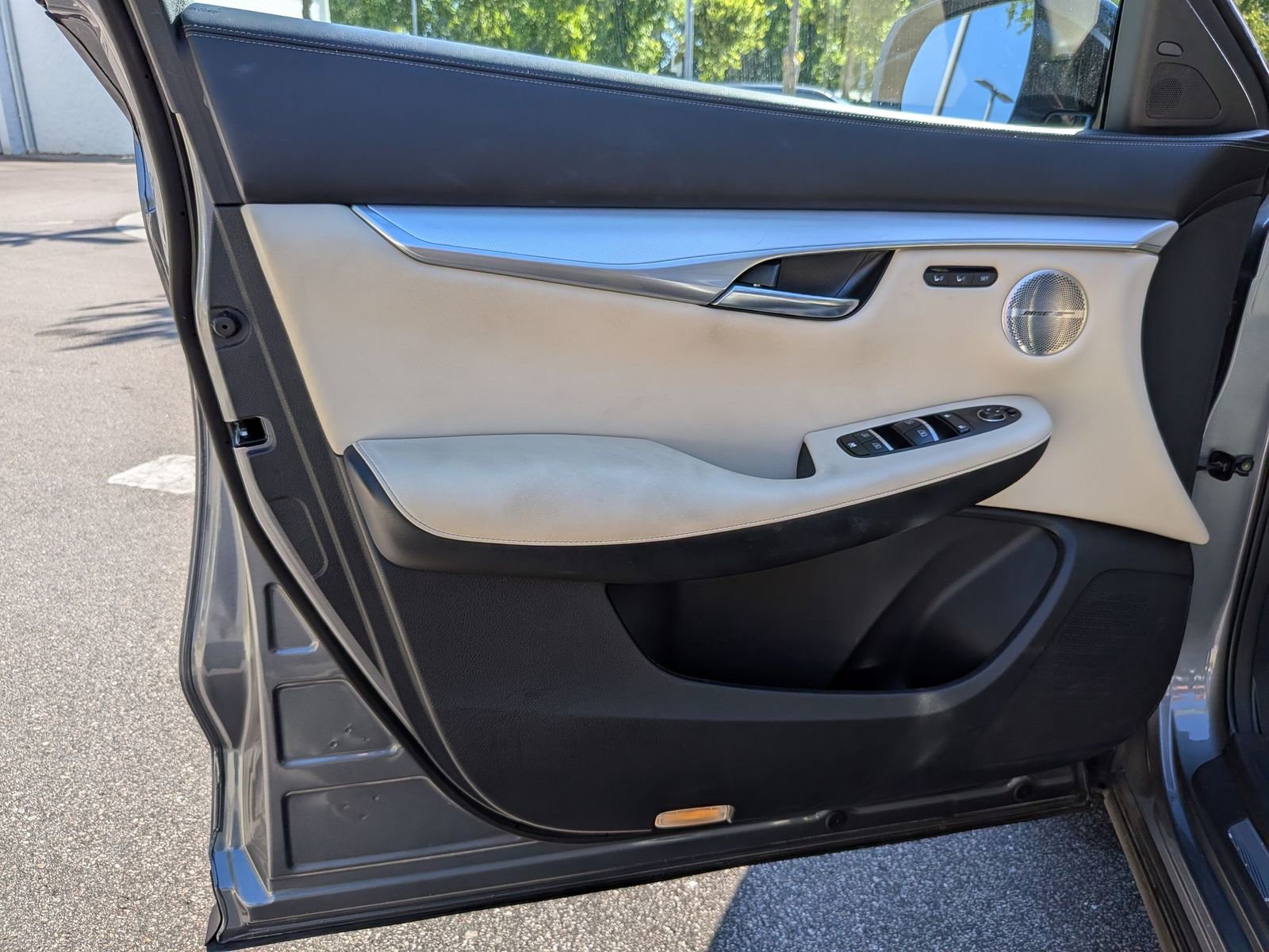 Used 2019 INFINITI QX50 Essential w/ Premium Heat Package AWD/4WD image 12