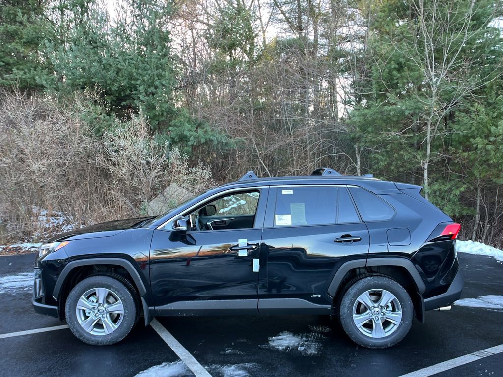 New 2025 Toyota RAV4 LE video 2