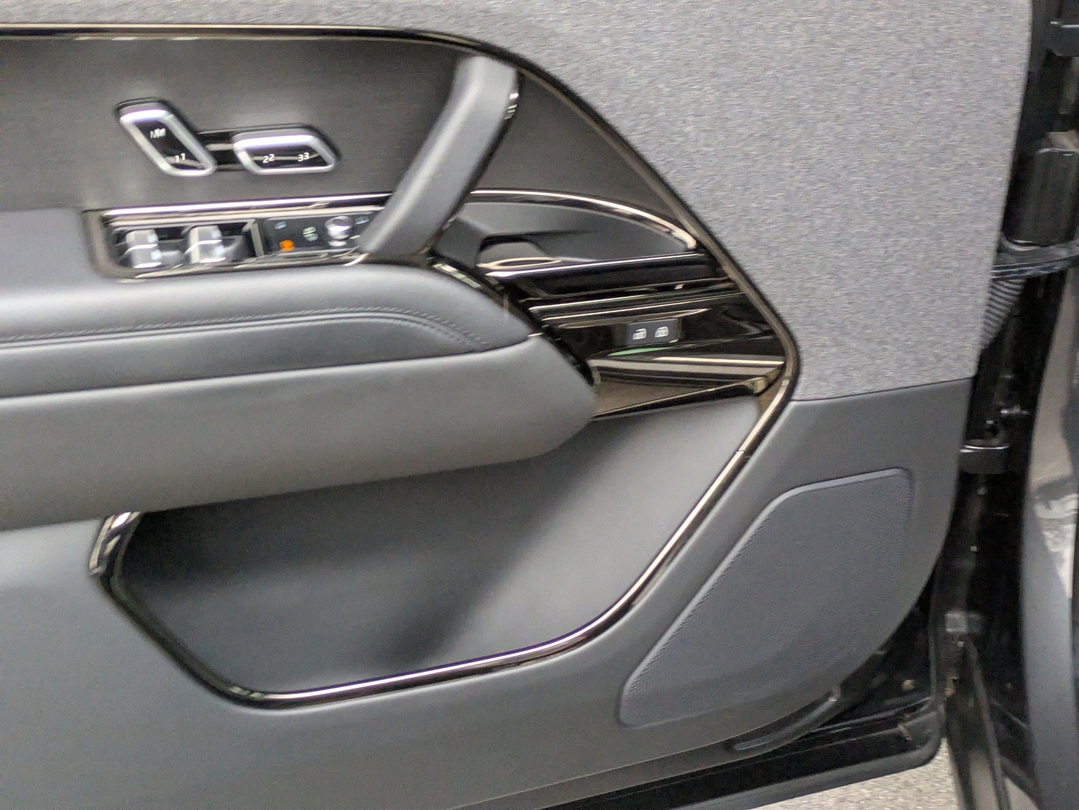 Used 2023 Land Rover Range Rover Sport SE Dynamic image 13