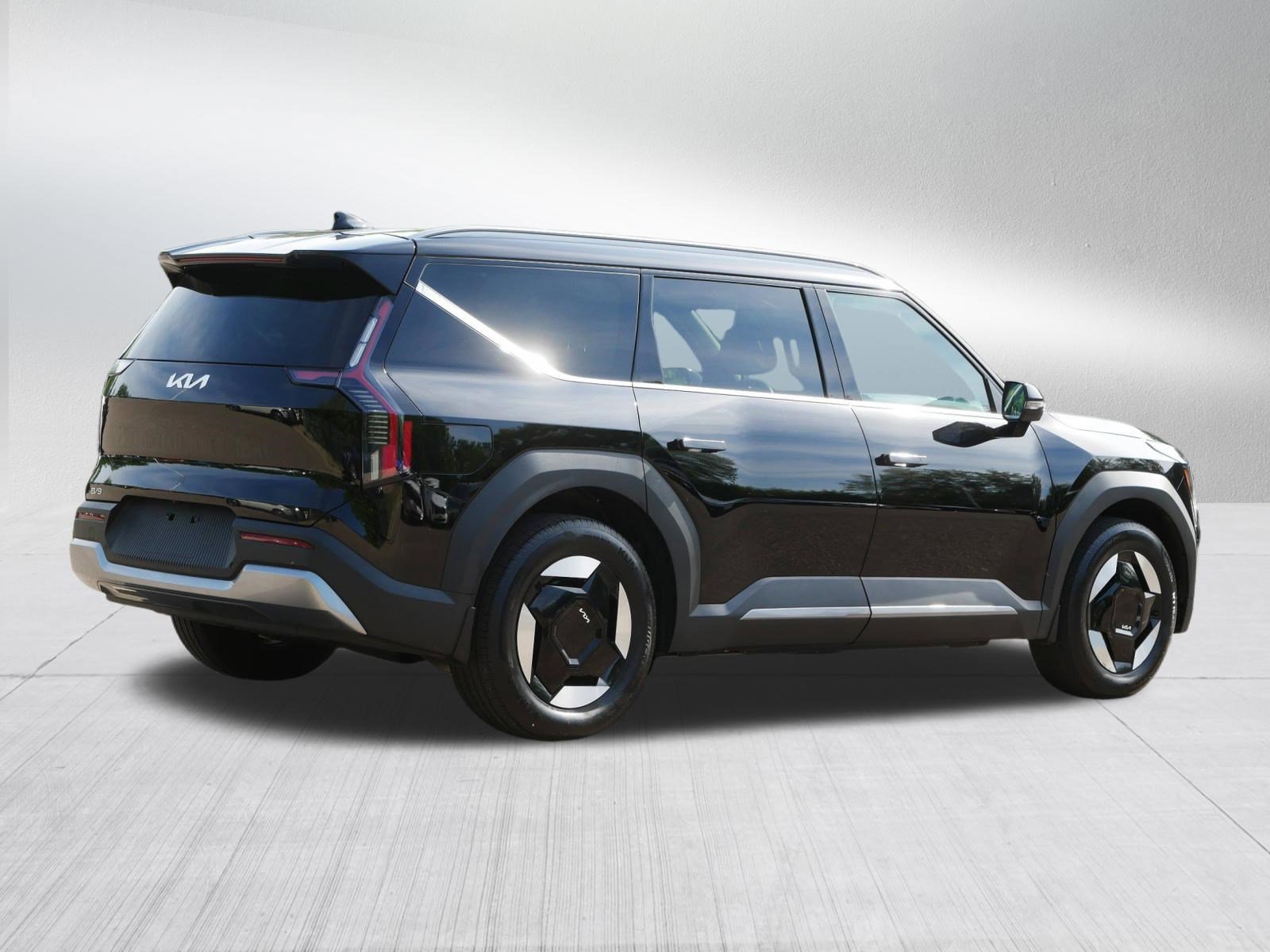 Certified 2024 Kia EV9 Wind AWD/4WD image 7