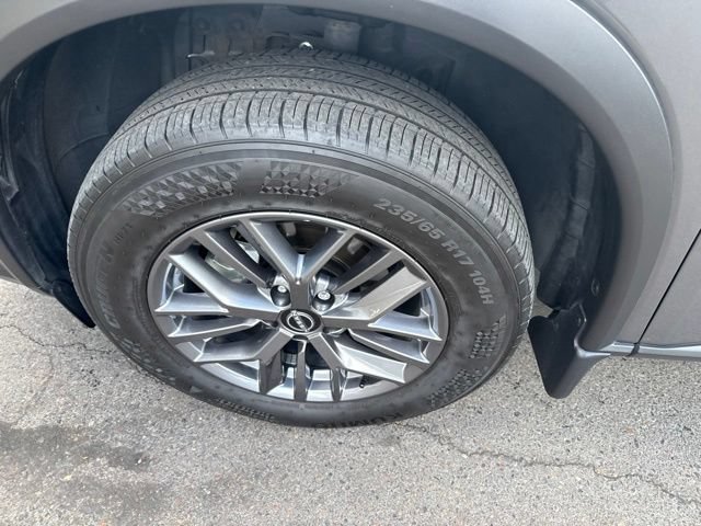 Used 2023 Nissan Rogue S AWD/4WD image 15